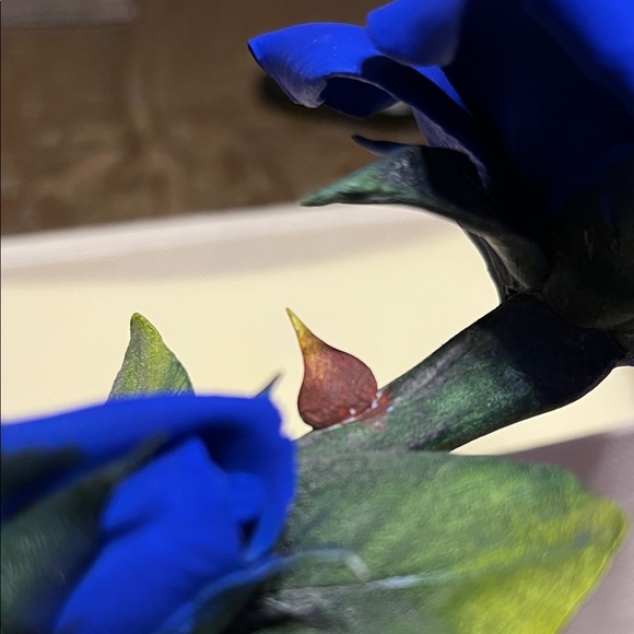 Porcelain Capodimonte Hand Painted Rose - Picture 8 of 11